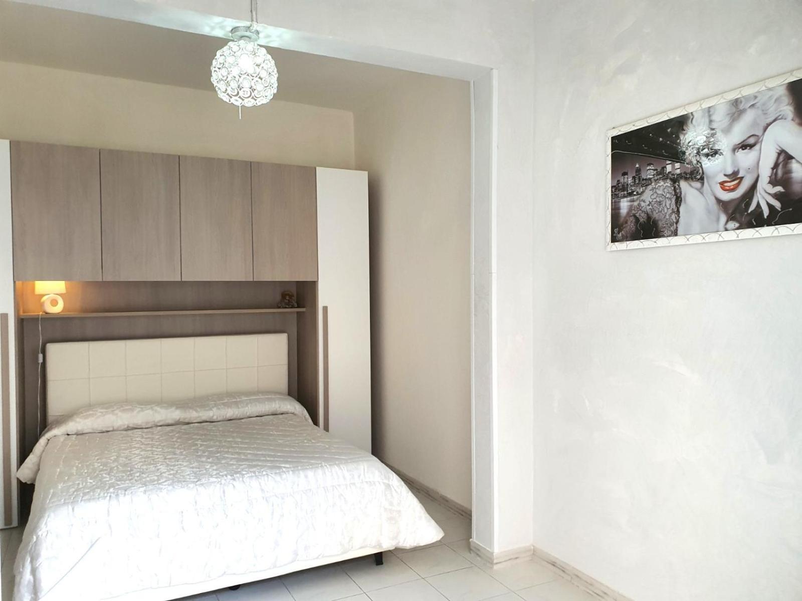 Moon House * Gallipoli